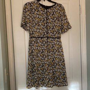 ✨4 for $10!  Banana Republic Floral Dress